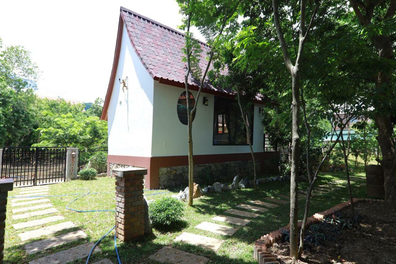 Tropical Valley Homestay - Villas Phong Nha Zewnętrze zdjęcie